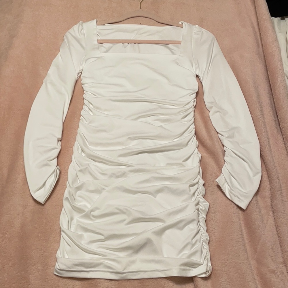 White dress (Never worn!)